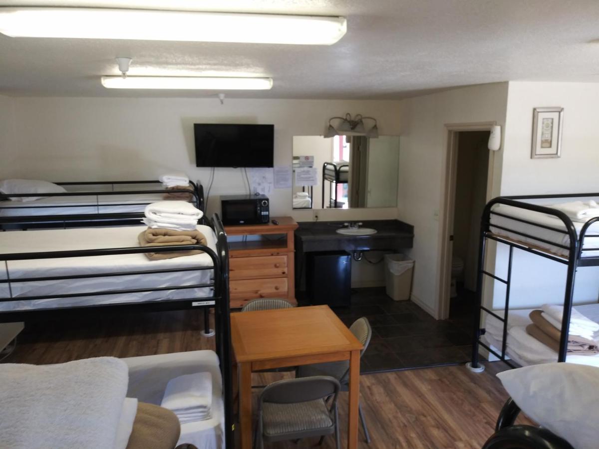 Whitney Portal Hotel And Hostel Lone Pine Esterno foto
