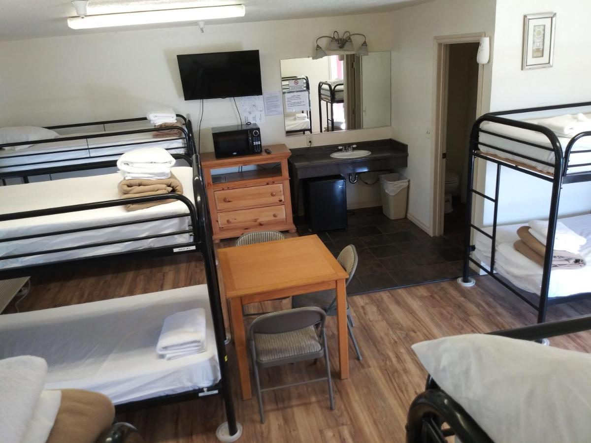 Whitney Portal Hotel And Hostel Lone Pine Esterno foto