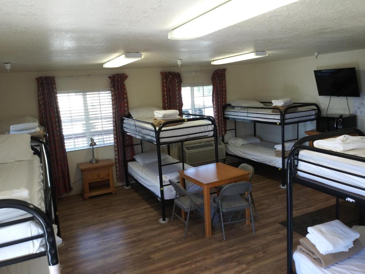 Whitney Portal Hotel And Hostel Lone Pine Esterno foto